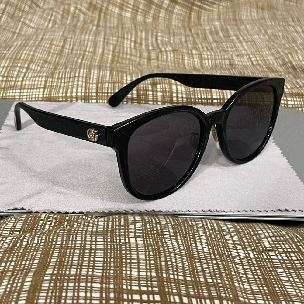 Gucci Sunglasses **all authentic info in description**
